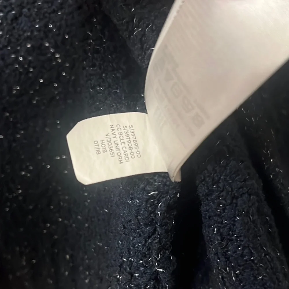 GAP Black Cropped V-Neck Sweater